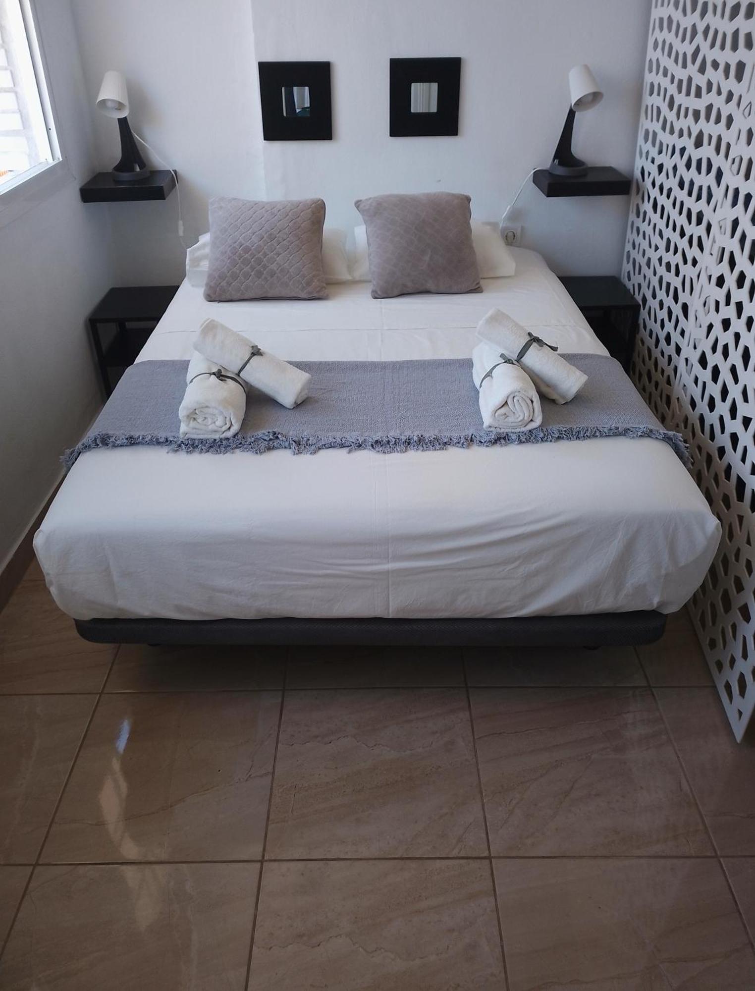 Apartamento Serrano Málaga Esterno foto
